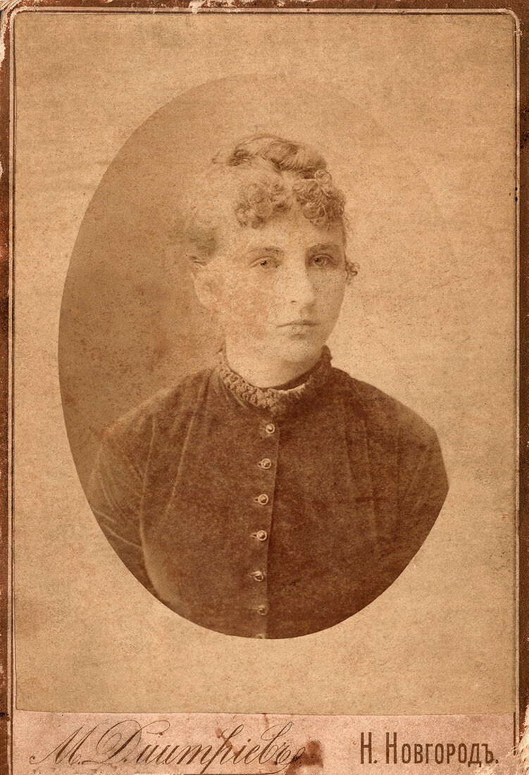 Кабинетъ портретъ.  На лицевой сторонѣ:  М. Дмитрiевъ Н. Новгородъ.  На оборотной сторонѣ:  M. Dmitrieff  N. Nowgorod. (Собранiе А.Л. Красоткина. Томъ XVII).